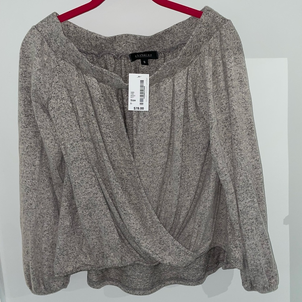 NEW W/ TAGS Abbeline Off the Shoulder Sweater Size S